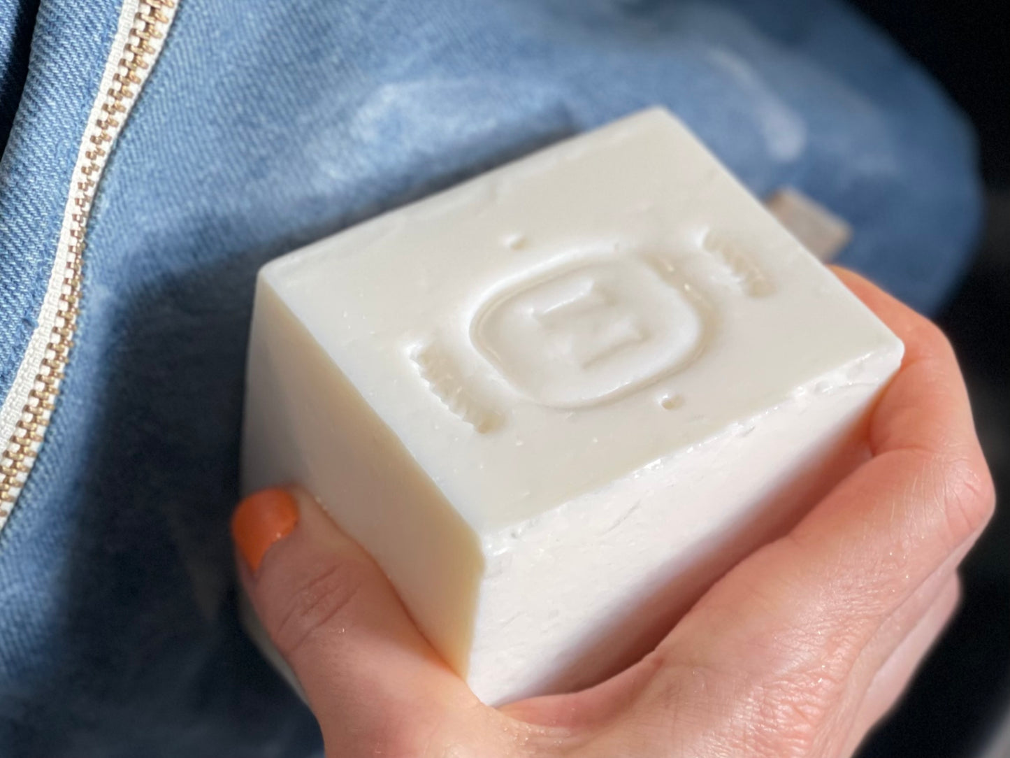 DÉTACHANT Large / Large STAIN REMOVING soap 350-400g