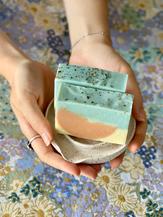 - Au lever du jour - Édition Artistique par Gemma & Miriam