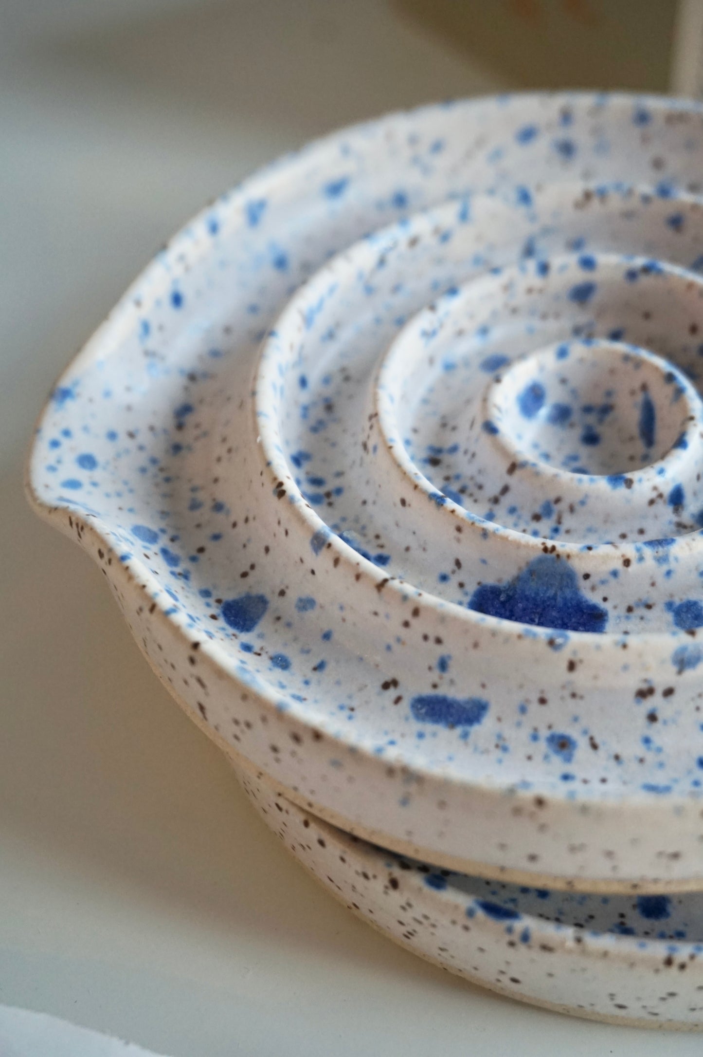 Porte-savon en céramique ÉCLATS BLEU / BLUE SPECKS ceramic soap dish