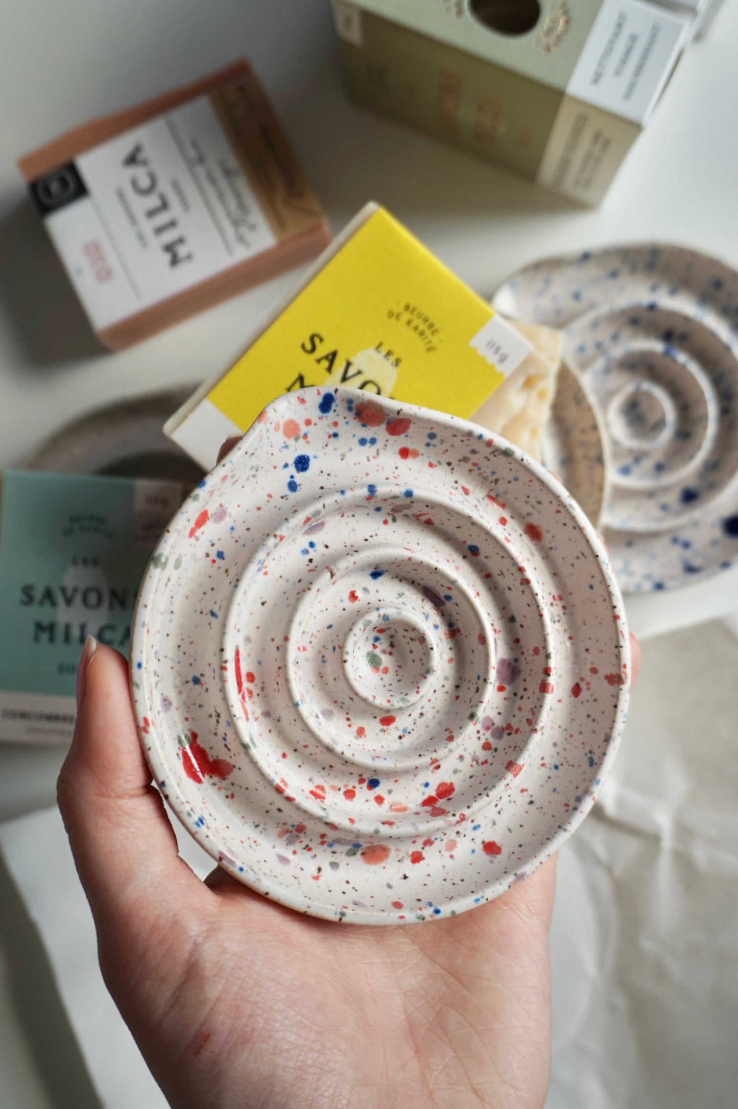 Porte-savon en céramique ÉCLATS MULTICOLORE / MULTI-COLORED Ceramic soap dish