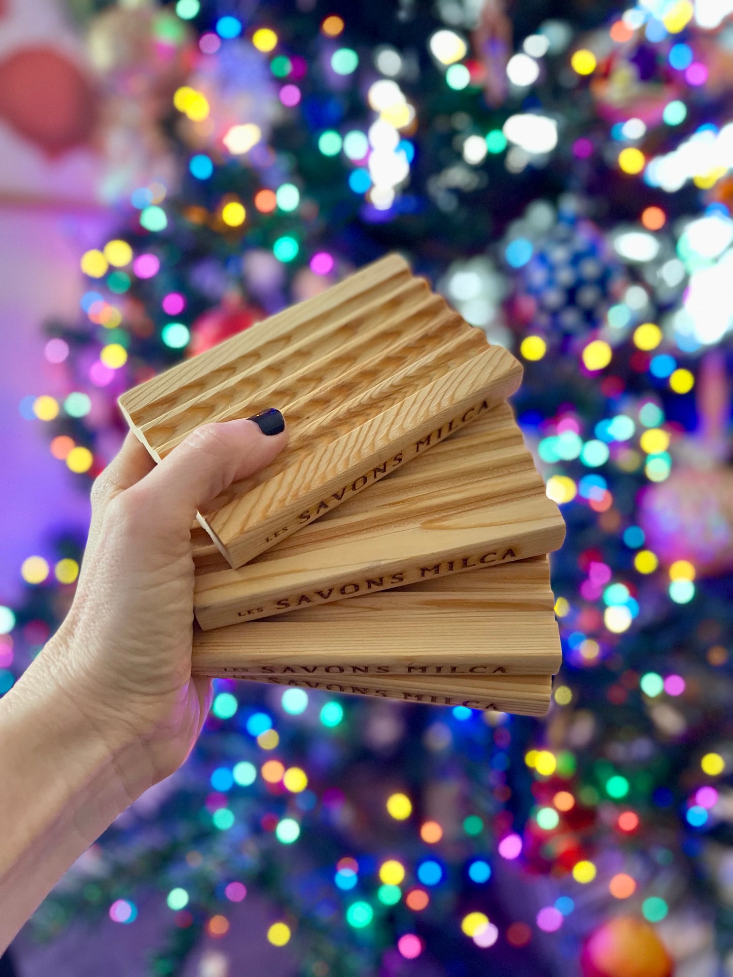 Porte-savon en cèdre fait au Québec / Cedar soap dish